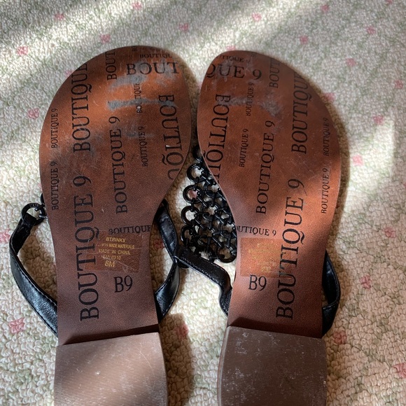 Sandals - Picture 2 of 3